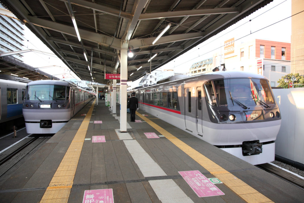 西武新宿線「特急レッドアロー」の停車駅はどこ？【初めての買い方